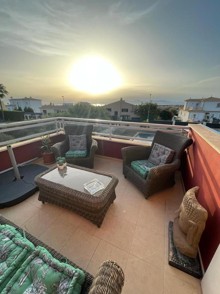 Red House Bed & Breakfast Llucmajor  Ngoại thất bức ảnh